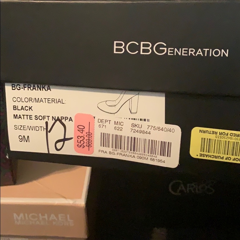 BCBG Pump - Picture 4 of 4